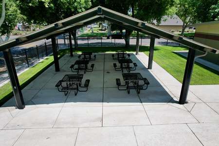 eCademy Charter at Crane School in Turlock California - Outdoor Area Slideshow Image 2