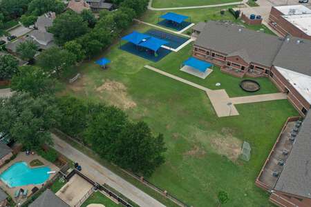 Cottonwood Creek Elementary School in Coppell Texas - Practice Field Slideshow Image 3