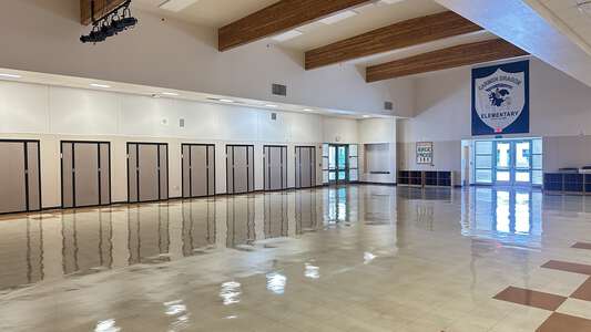 Carmen Dragon Elementary School in Antioch California - Multi-Purpose Room Slideshow Image 3