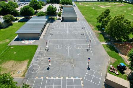 Cunningham Elementary School in Turlock California - Outdoor Basketball Courts Slideshow Image 1