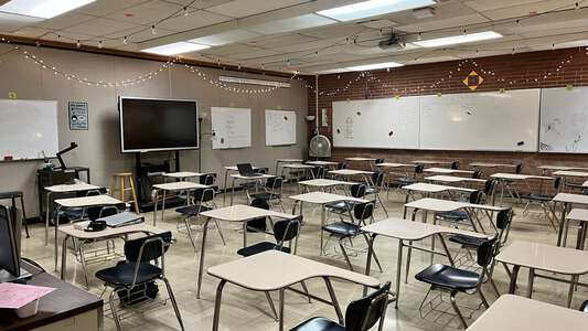 Chico High School in Chico California - Classroom Slideshow Image 1