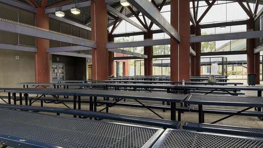 Chavez Middle School in Lynwood California - Outdoor Lunch Area Slideshow Image 2