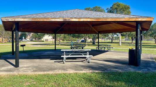 Centennial Park in Pearland Texas - Tejas Pavilion Slideshow Image 2