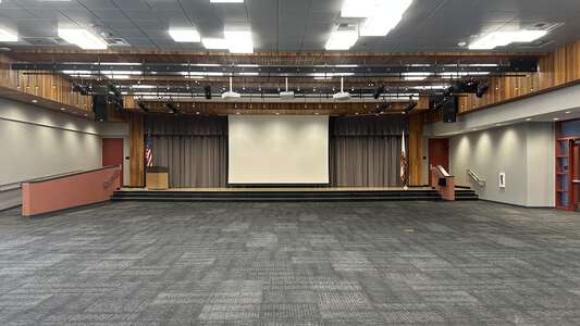 Cadence Park School (K-8) in Irvine California - Auditorium Slideshow Image 0
