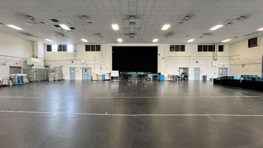 Douglas Anderson School of the Arts in Jacksonville Florida - Gym Slideshow Image 1