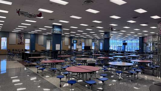 Davis High School in Houston Texas Slideshow Image 0