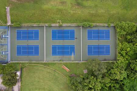 Dr. Michael M. Krop Senior High School in Miami Florida - Tennis Courts Slideshow Image 4