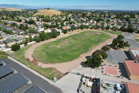 Dallas Ranch Middle School in Antioch California - Track & Field Slideshow Image 2