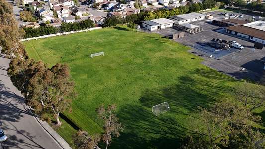 Eastshore Elementary School in Irvine California - Practice Field 2 Slideshow Image 3