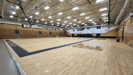 Englewood High School in Jacksonville Florida - Gym Slideshow Image 4