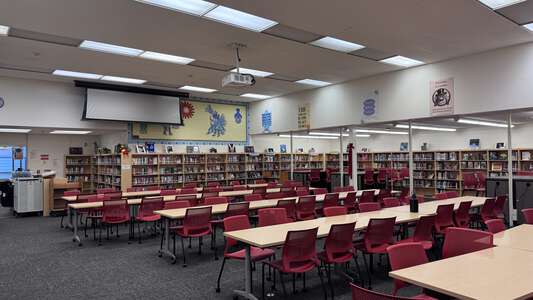 El Modena High School in Orange California - Library Slideshow Image 4
