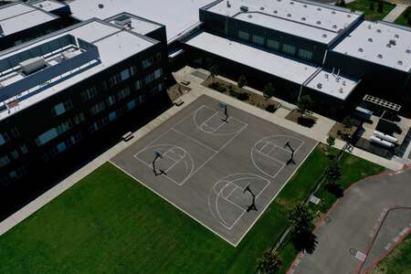 Evergreen Middle School in Kent Washington - Outdoor Basketball Courts Slideshow Image 2