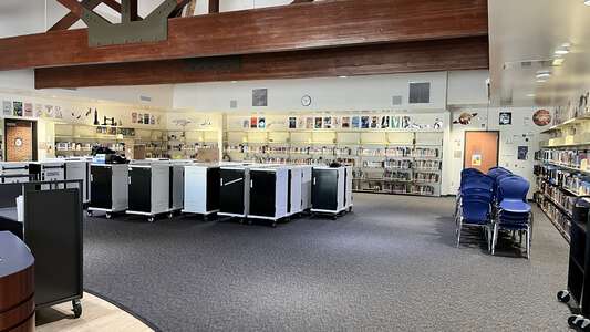 Hemet Elementary School in Hemet California - Library Slideshow Image 0