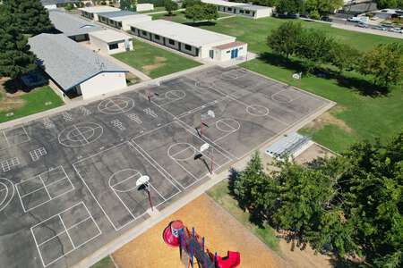 Homan Elementary School in Fresno California - Outdoor Basketball Courts Slideshow Image 2