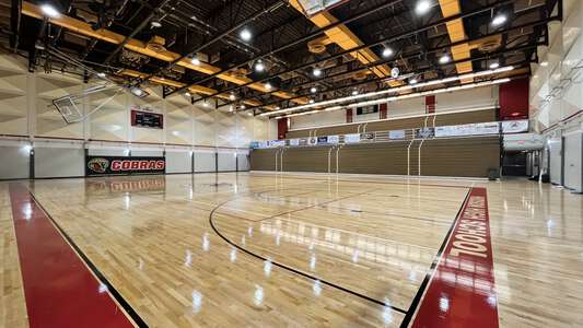 Hudson High School in Hudson Florida - Gym Slideshow Image 1
