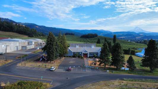 Hood River County School District in Hood River Oregon - Pine Grove School Slideshow Image 7