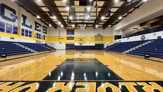 Hood River Valley High School in Hood River Oregon - Main Gym Slideshow Image 0