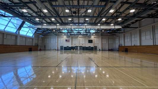 Irvine High School in Irvine California - Practice Gym Slideshow Image 4