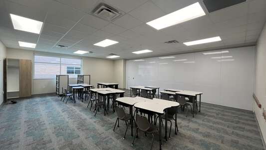 Justin Elementary School in Justin Texas - Classroom Slideshow Image 1