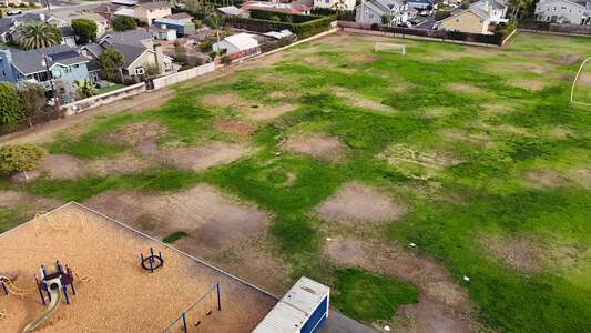 Kaiser Elementary School (3-6) in Costa Mesa California - Field - Utility 1 Slideshow Image 5