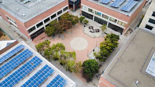 Laney College in Oakland California - Quad Slideshow Image 6