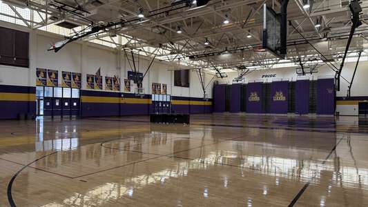 Lynwood High School Imperial in Lynwood California - Gym Slideshow Image 0