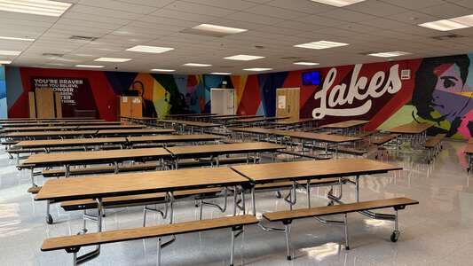 Lakes Middle School in Coeur d' Alene Idaho - Cafeteria Slideshow Image 1