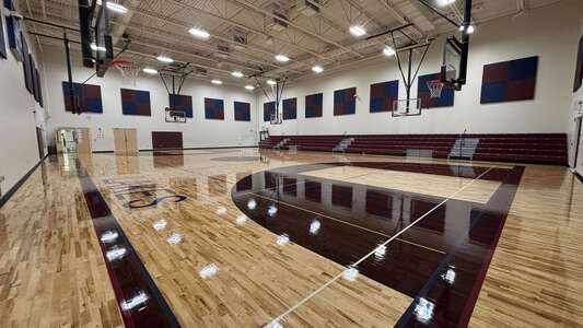Lakes Middle School in Coeur d' Alene Idaho - Practice Gym - Red Slideshow Image 0