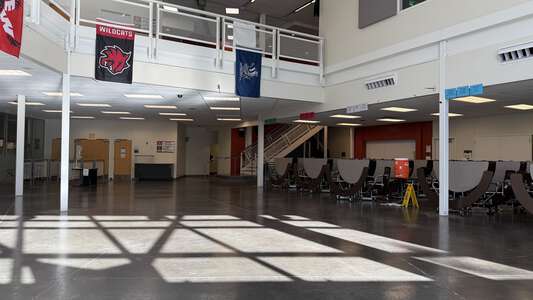 Lakota Middle School in Federal Way Washington - Cafeteria Slideshow Image 2