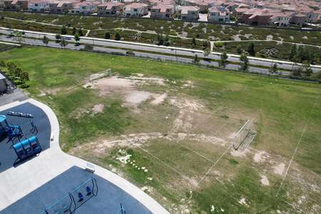 Loma Ridge Elementary School in Irvine California - Practice Field 1 Slideshow Image 2