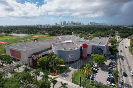 Miami-Dade County Public Schools in Miami Florida - Miami Edison Senior High School Slideshow Image 4