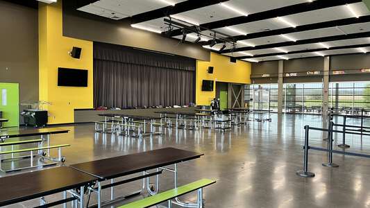Marsh Junior High School in Chico California - Student Union Slideshow Image 3