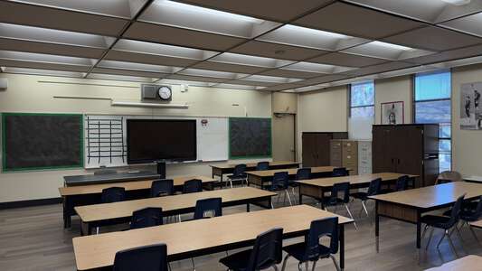 Morada Middle School in Stockton California - Standard Classroom Slideshow Image 1