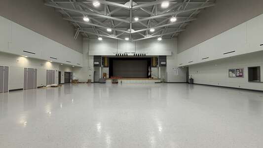 New Brighton Middle School in Capitola California - Cafeteria Slideshow Image 0
