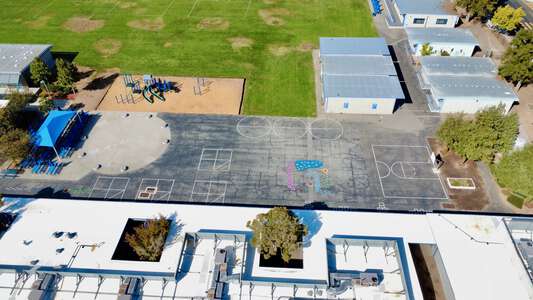 Noddin Elementary School in San Jose California - Outdoor Basketball Courts 2 Slideshow Image 4