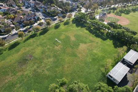 Oak Creek Elementary School in Irvine California - Practice Field 2 Slideshow Image 3