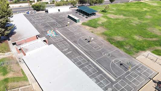Olive Elementary School in Orange California - Outdoor Basketball Courts Slideshow Image 1