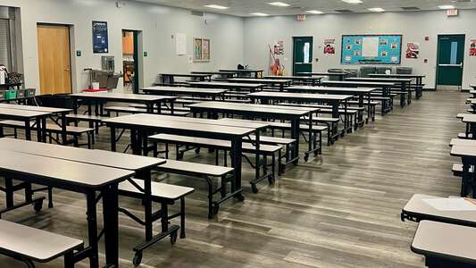 Oak Grove Elementary School (3161) in Tampa Florida - Cafeteria Slideshow Image 1