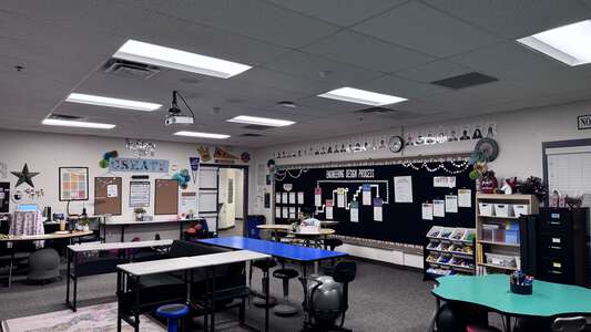 Pima Butte Elementary School in Maricopa Arizona - Classroom Slideshow Image 1