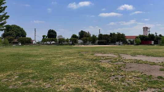 Plymouth Elementary School in Monrovia California - Practice Field Slideshow Image 2