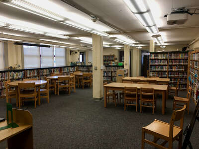 Park School in Mill Valley California - Library Slideshow Image 2