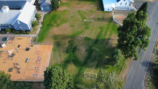 Pine Grove School in Hood River Oregon - Field - Practice Slideshow Image 0