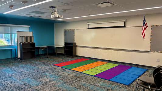 Ramona Elementary School in Hemet California - Classroom Slideshow Image 2