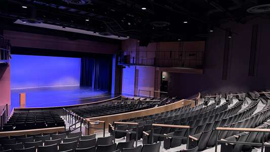 Redmond High School in Redmond Washington - Theater Slideshow Image 5