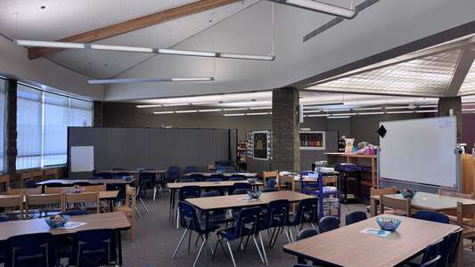 Santa Cruz Elementary School in Maricopa Arizona - Library Slideshow Image 1