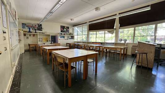 South Eugene High School in Eugene Oregon - Classroom Slideshow Image 2
