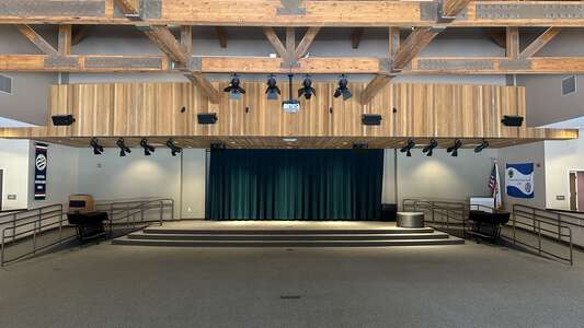 Stonegate Elementary School in Irvine California - Multi Purpose Room Slideshow Image 0