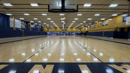 Sandalwood High School in Jacksonville Florida - Gym Slideshow Image 1