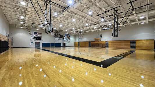 Sunlake High School in Land O' Lakes Florida - Gym Slideshow Image 3