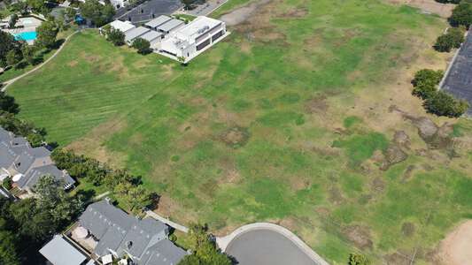 South Lake Middle School in Irvine California - Practice Field Slideshow Image 2